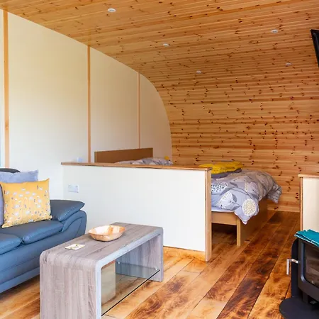 Apartment Wandales Luxury Pod With Hot Tub At Fell View Park Kirkby Lonsdale