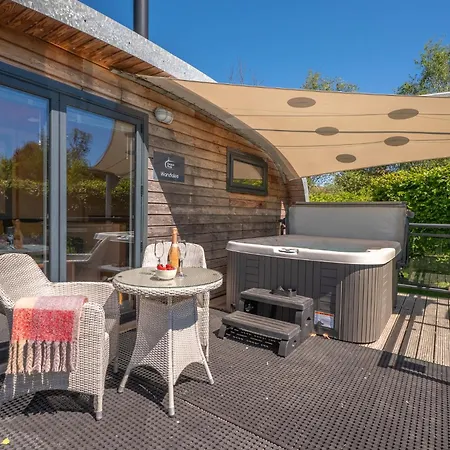 Wandales Luxury Pod With Hot Tub At Fell View Park Kirkby Lonsdale Apartment *